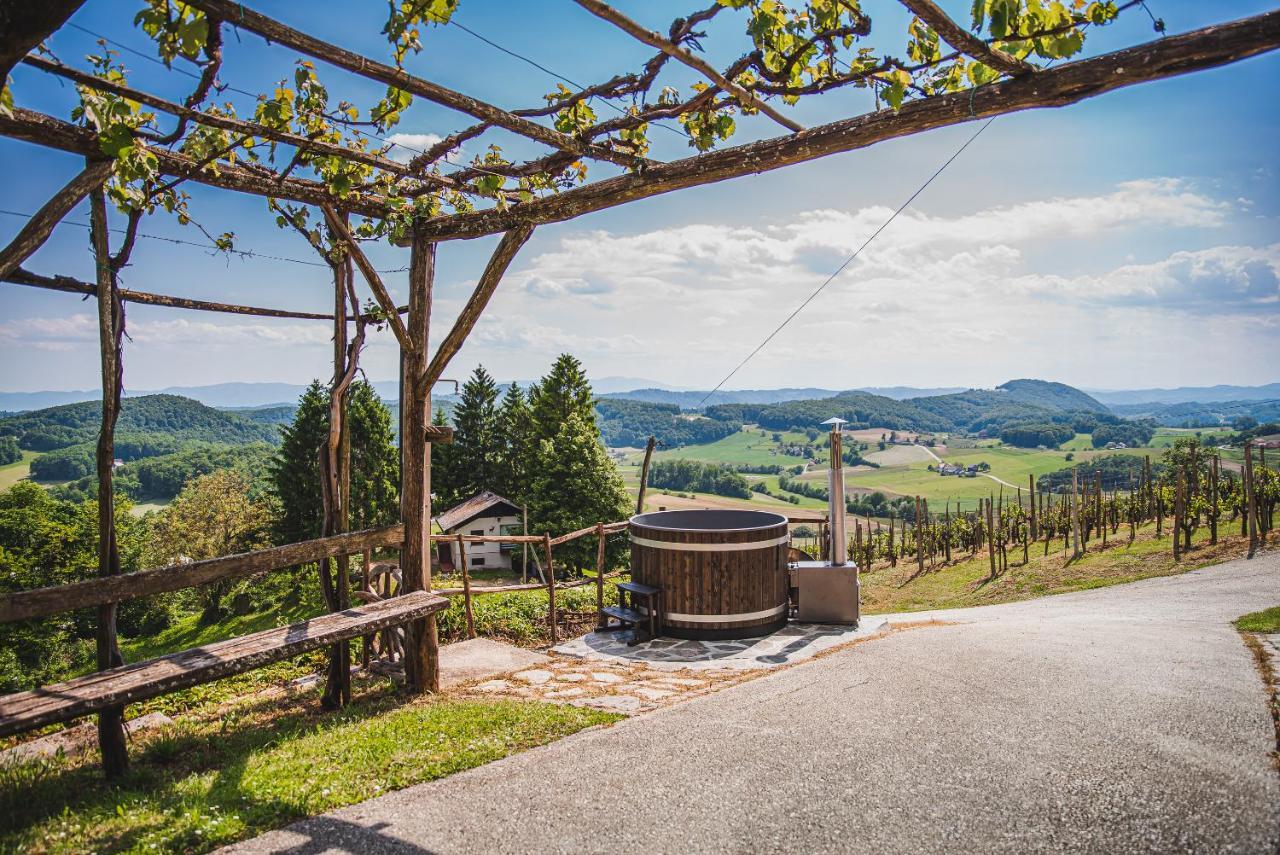 Authentic Countryside Villa With Hot Tub Veliki Kamen Exterior foto